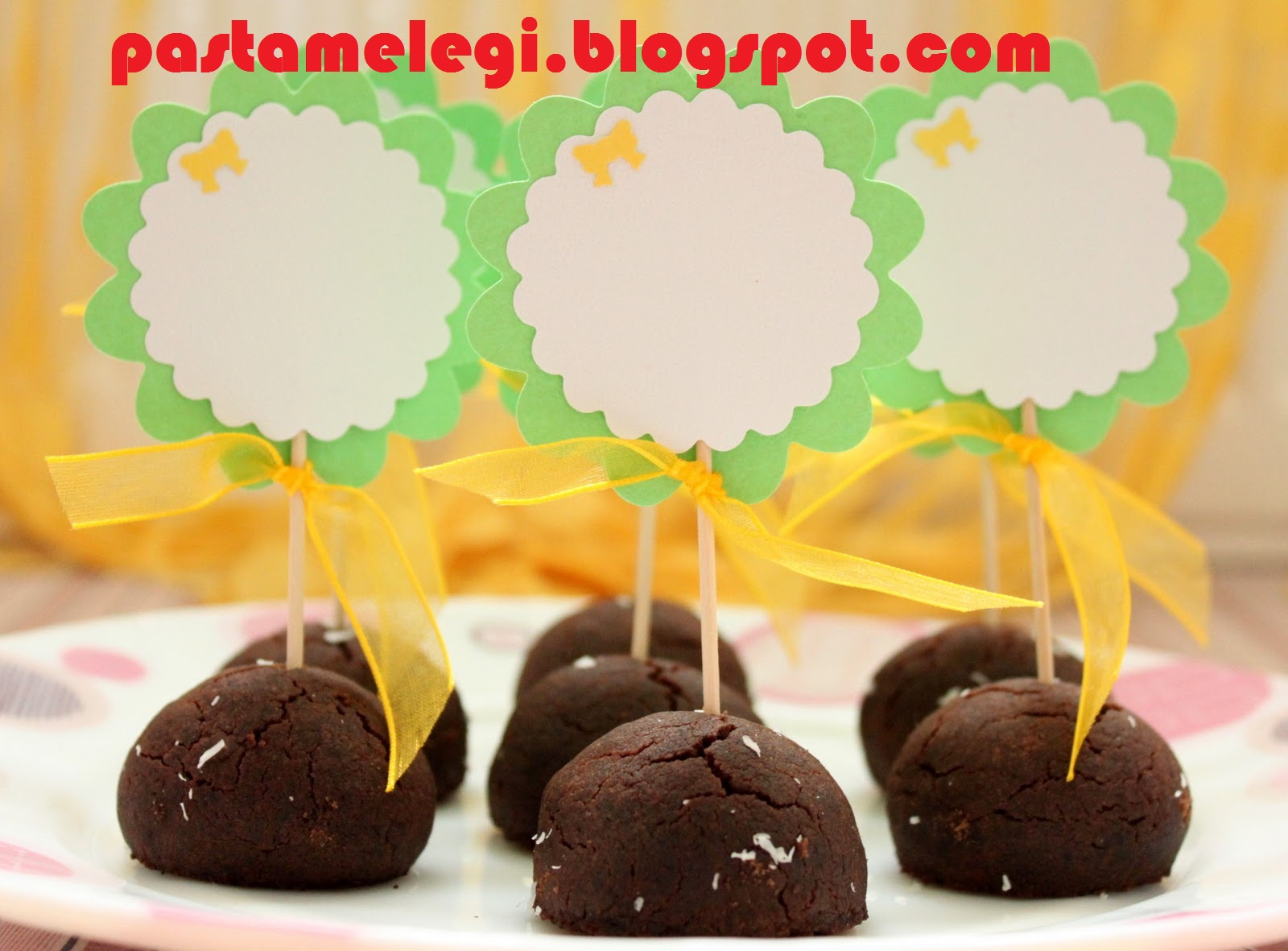 PASTA MELEĞİ CUPCAKE TOPPERS (ISLAK KURABİYE)