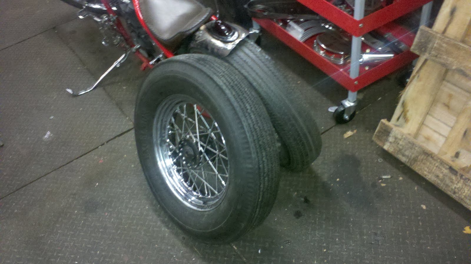 VINTAGE BIKE ADDICTION building wheels, lacing and truing and rare tires