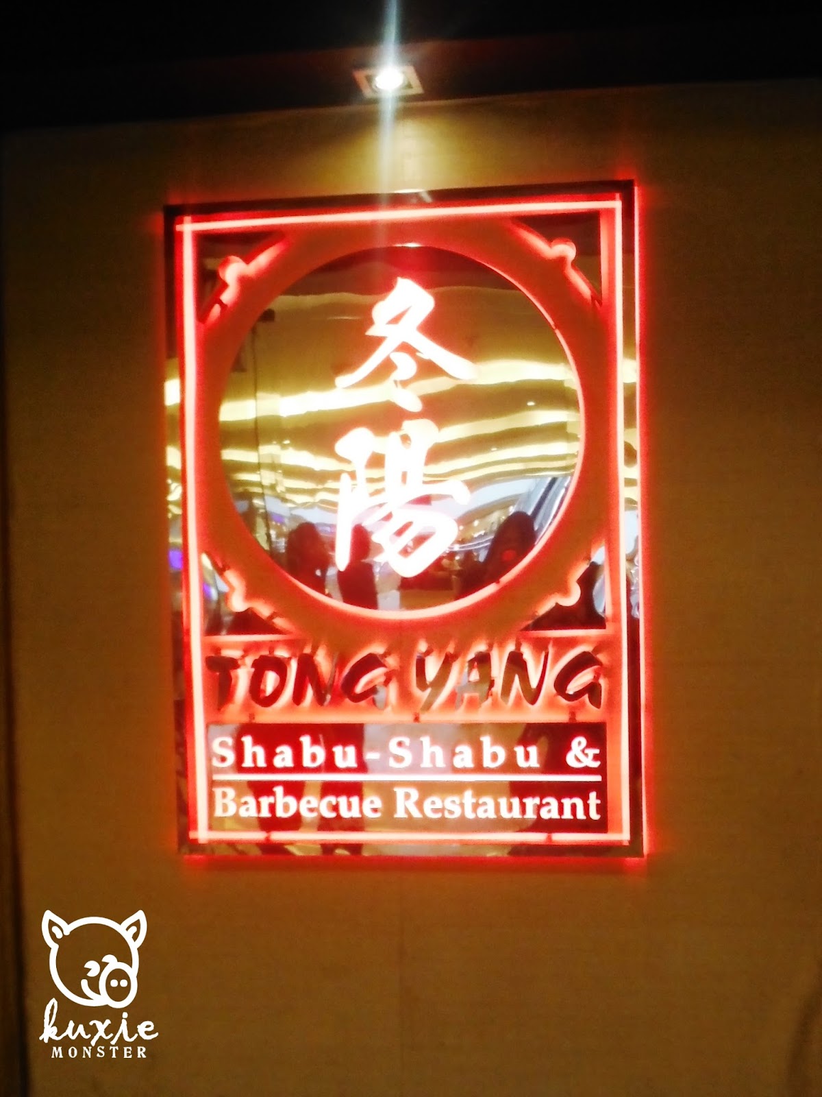 Kuxiemonsterlicious Tong Yang with the Team