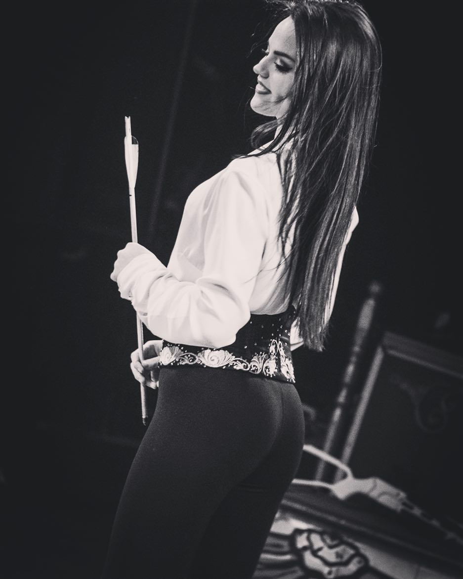 Loren Bello Bello Sisters Age Wiki Photos Biography Filmifeed