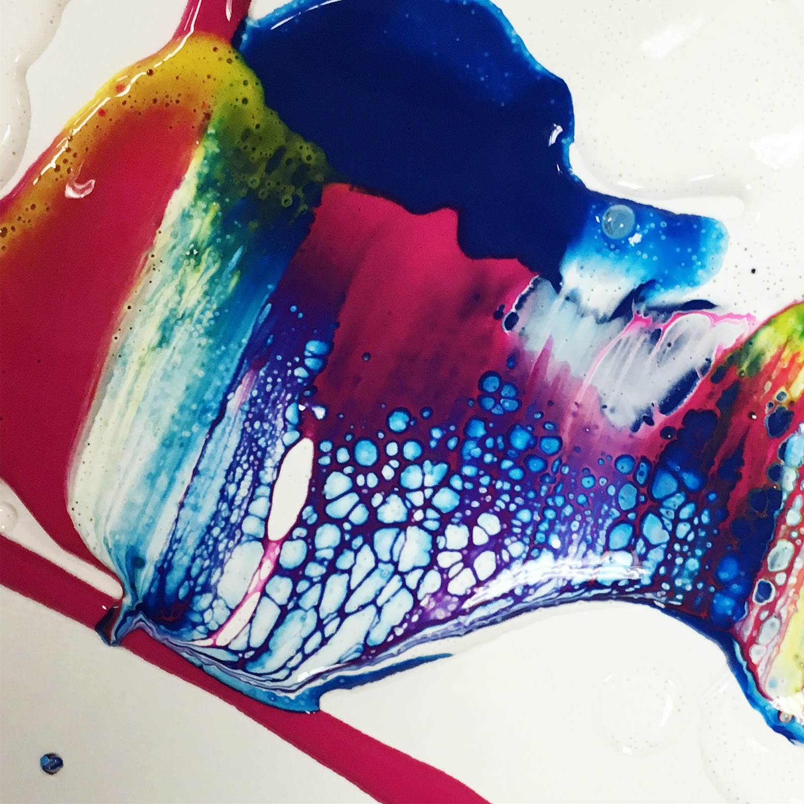 smART Class Fluid Art