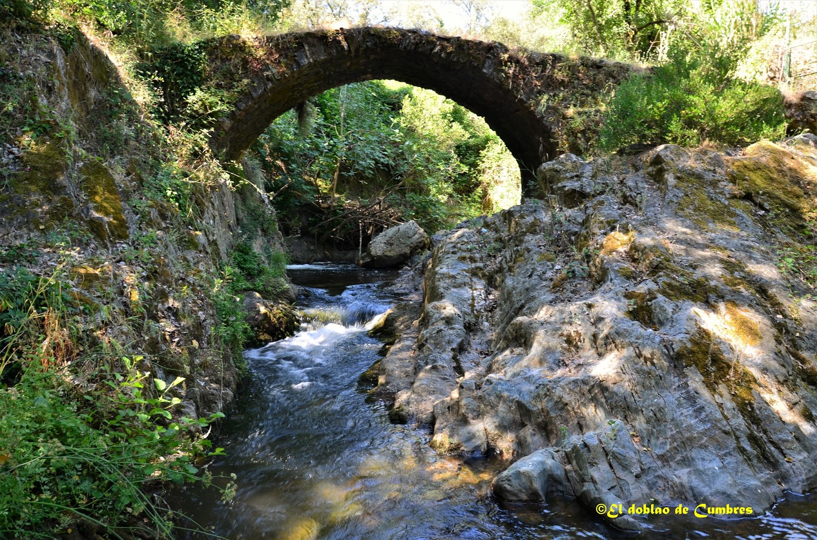 Foto de Puente Medieval de La Nava en La Nava, Huelva