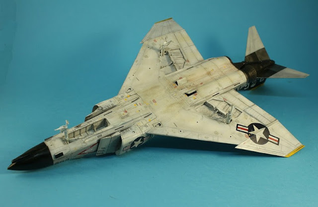 Montage pas à pas du F-4B Phantom II d'eduard au 1/48. F-4B Phantom II,Eduard 1/48, le jus.