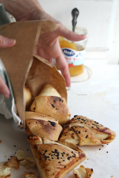 Samosas de mermelada . requesón y nueces -KIDSANDCHIC-degustabox