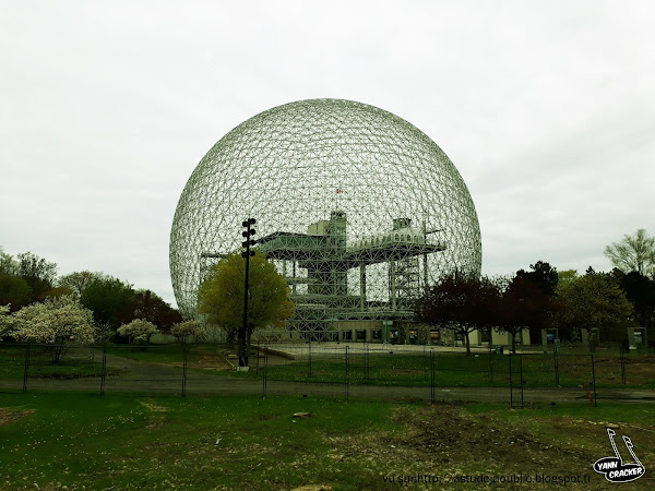 Montréal - La Biosphère  Architecte: Richard Buckminster Fuller  Date d'ouverture: 1967