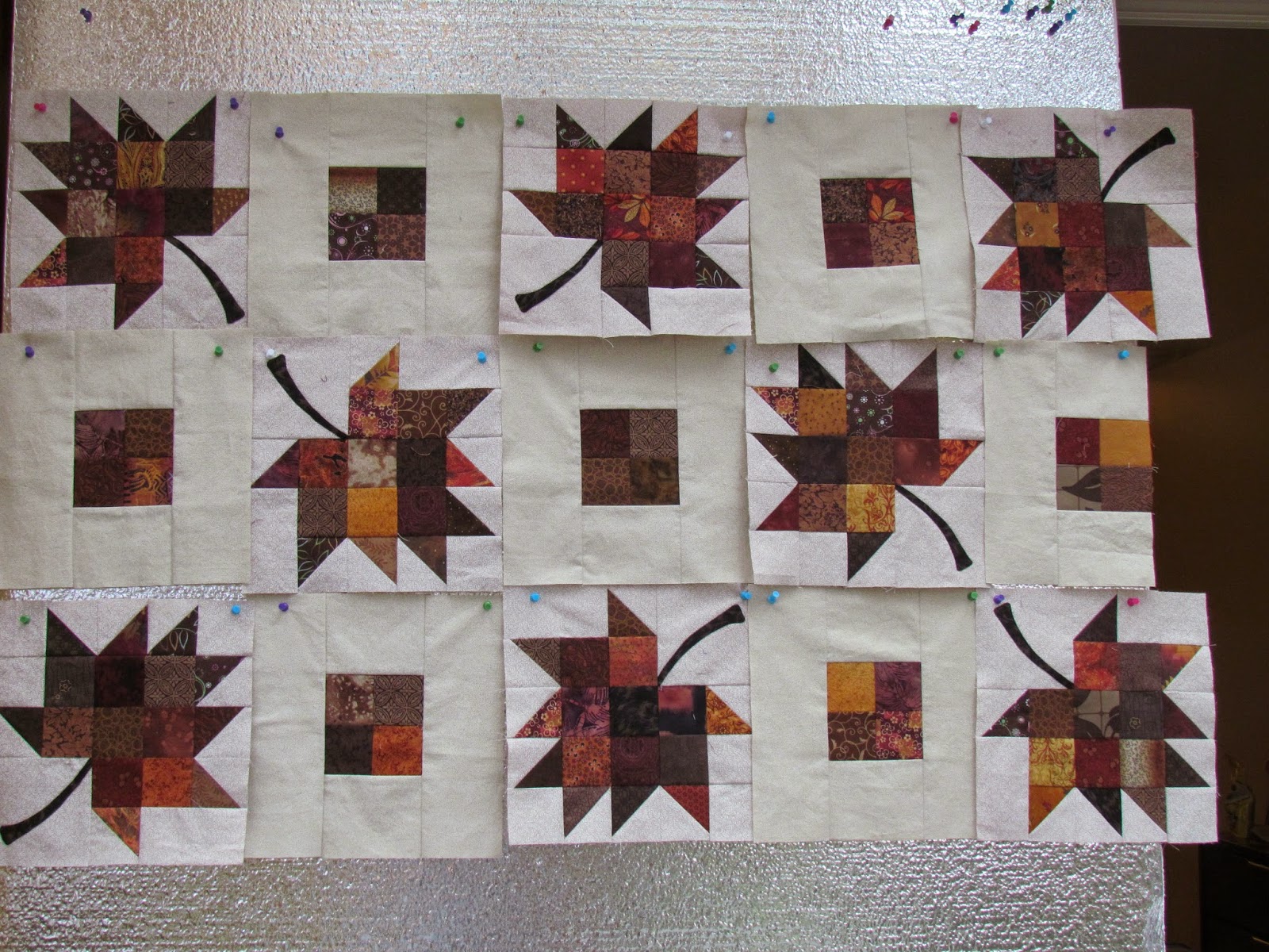 Схемы пэчворка фото. Пэчворк блок кленовый лист. Пэчворк блок Теннесси. Лоскутный блок кленовый лист. Блок для лоскутного шитья кленовый лист.