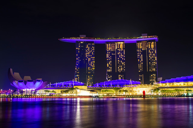 Marina Bay sands by night-Marina Bay-Singapore
