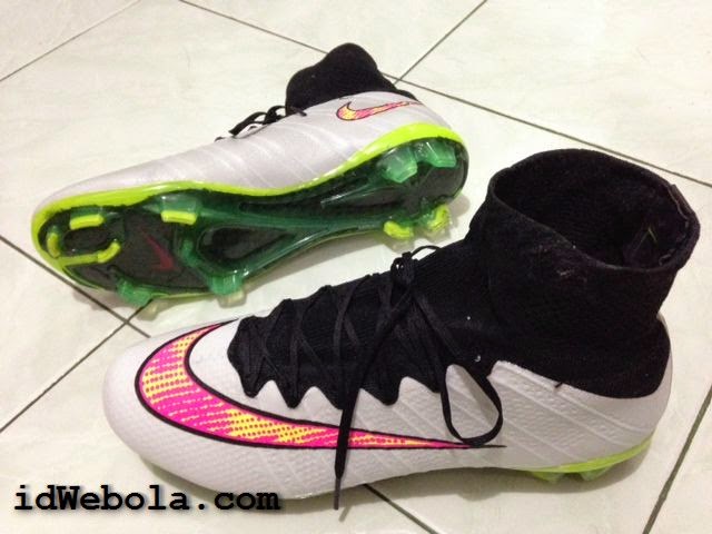 Sepatu Bola Superfly Putih Both Sepatu Bola Superfly Putih Both