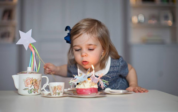 Daughter of Princess Madeleine of Sweden and Christopher O'Neill, Princess Leonore of Sweden celebrates her 2nd birthday. Swedish Royal Palace published a new photos of Princess Leonore on the occasion of the birthday and opened a congratulation form page on the Royal website for everyone who wants to congratulate the Princess