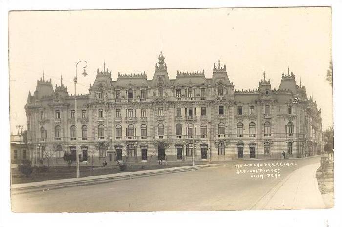Edificio Rímac (Palacio Francés) en el Paseo de la República en Lima - Perú