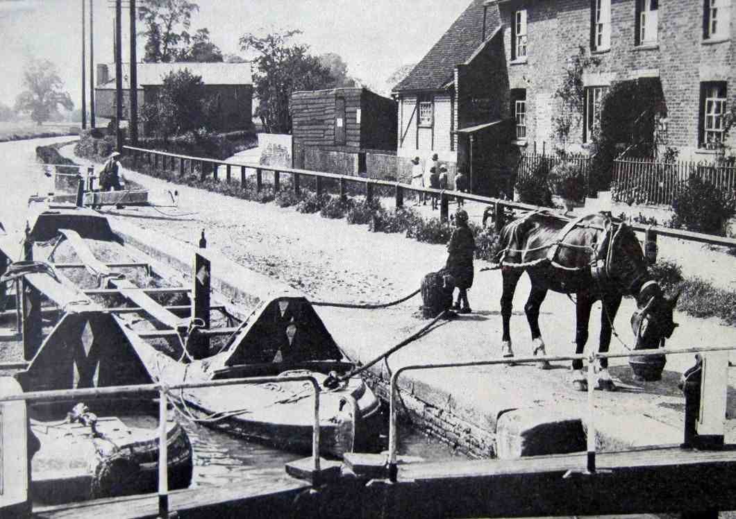 Boatlife Cruising Aboard NB Valerie Cow Roast and Dudswell locks