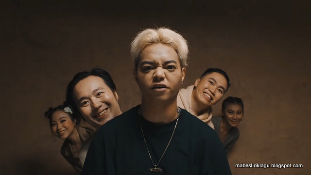 Lirik Lagu Yb Cookie Jar Mabes Lirik