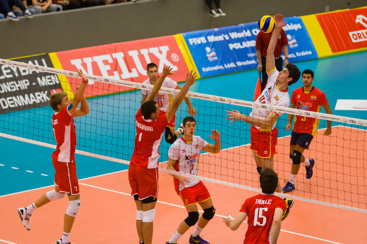 Sports For Life: Bola Tampar