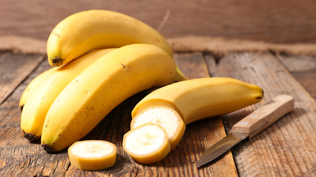 10 Amazing Benefits of Banana for Health, Hair and Skin