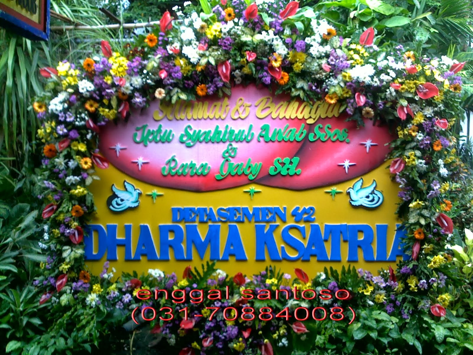 karangan bunga papan ucapan  E S Florist Sampang