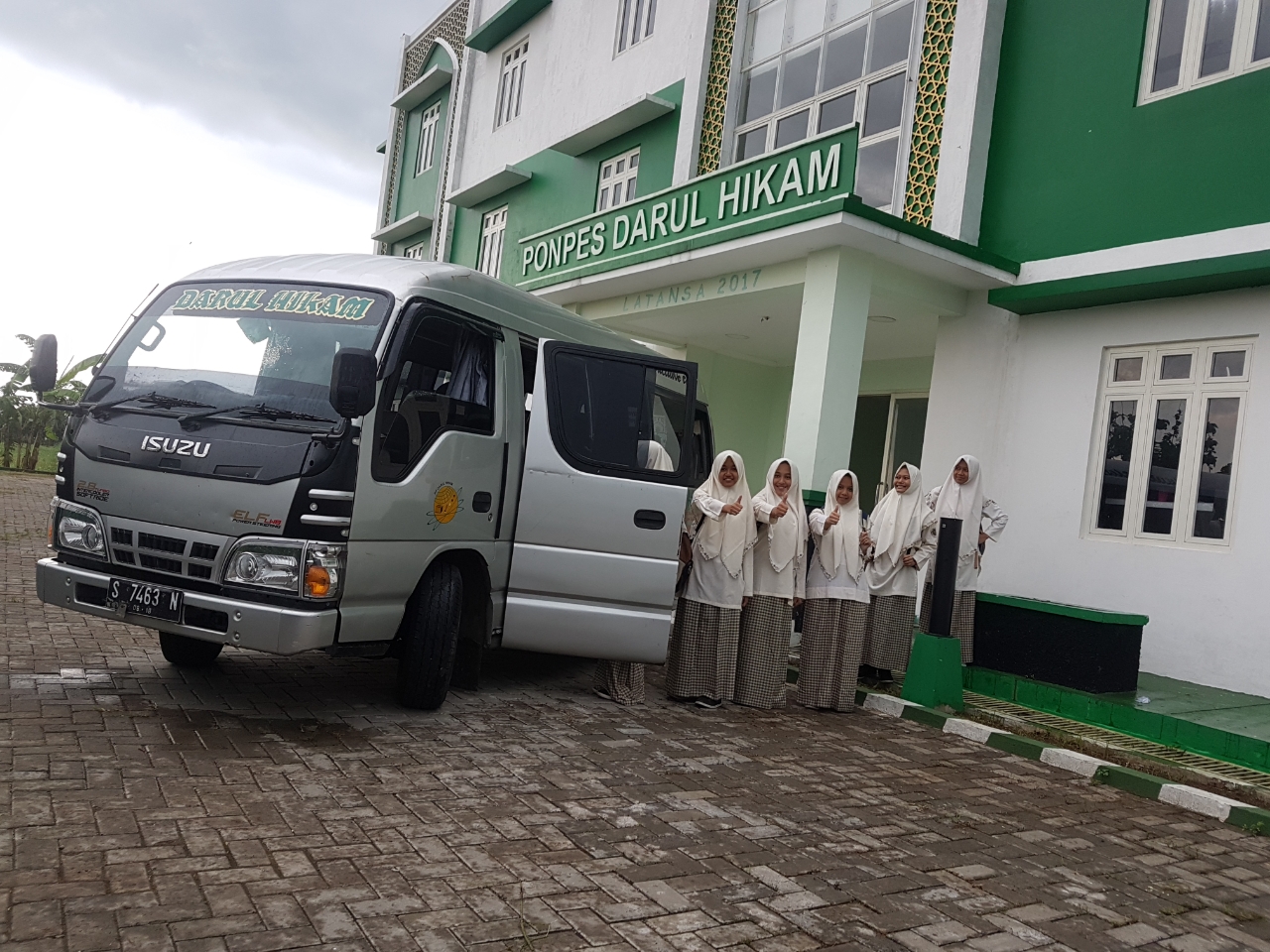 Pesantren Tahfidz Putri Darul Hikam Mojokerto Pondok Pesantren Tahfidz Putri Darul Hikam Mojokerto Pondok