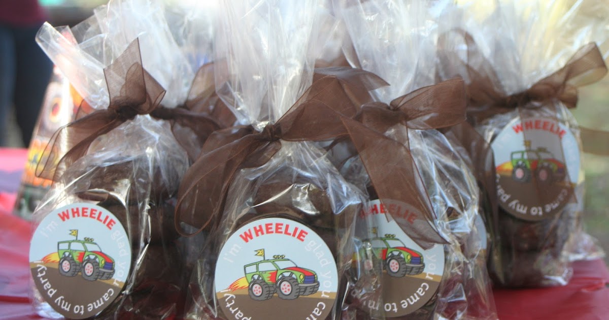 baabaable-monster-truck-party-favors