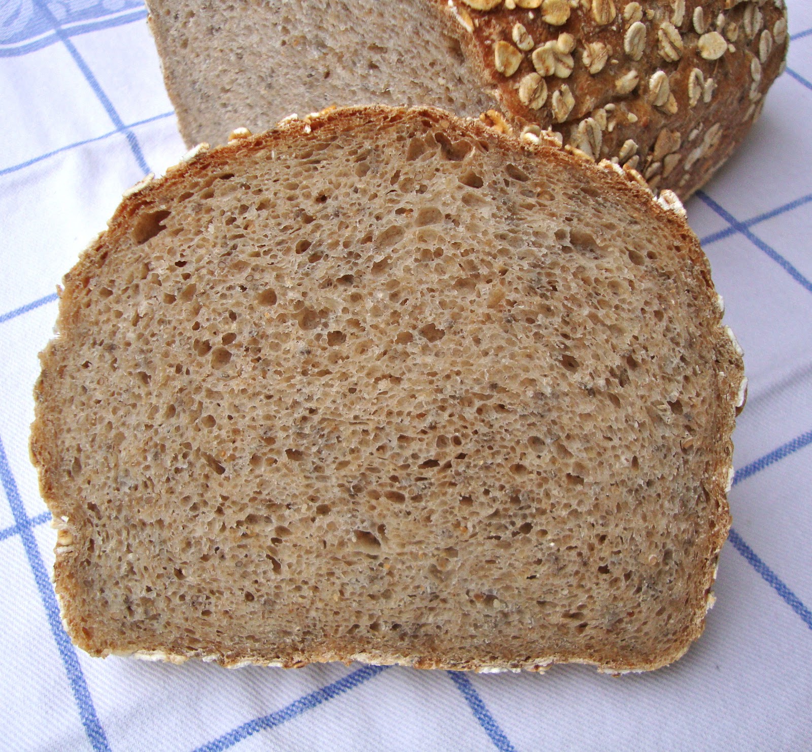 Cooketteria: Saftiges 7-Korn-Brot mit Chia und Amaranth