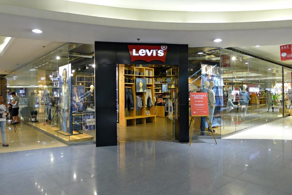 Enjoying Wonderful World: Levi's stores get a new look for an exciting new  campaign