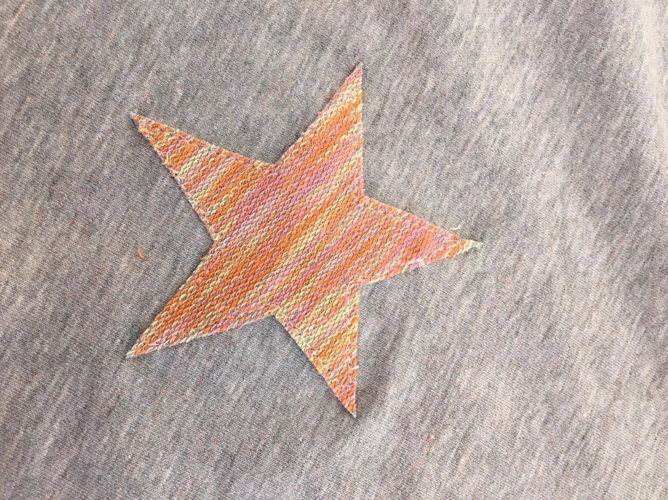 Ein Geburtstagsshirt Selber Nahen Mit Vorlage Fur Eine Blume Aus