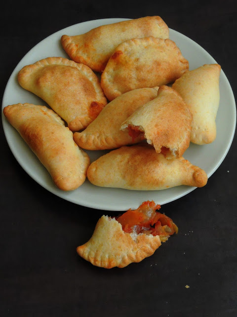 Pizza Empanadas, Baked Pizza Empanadas