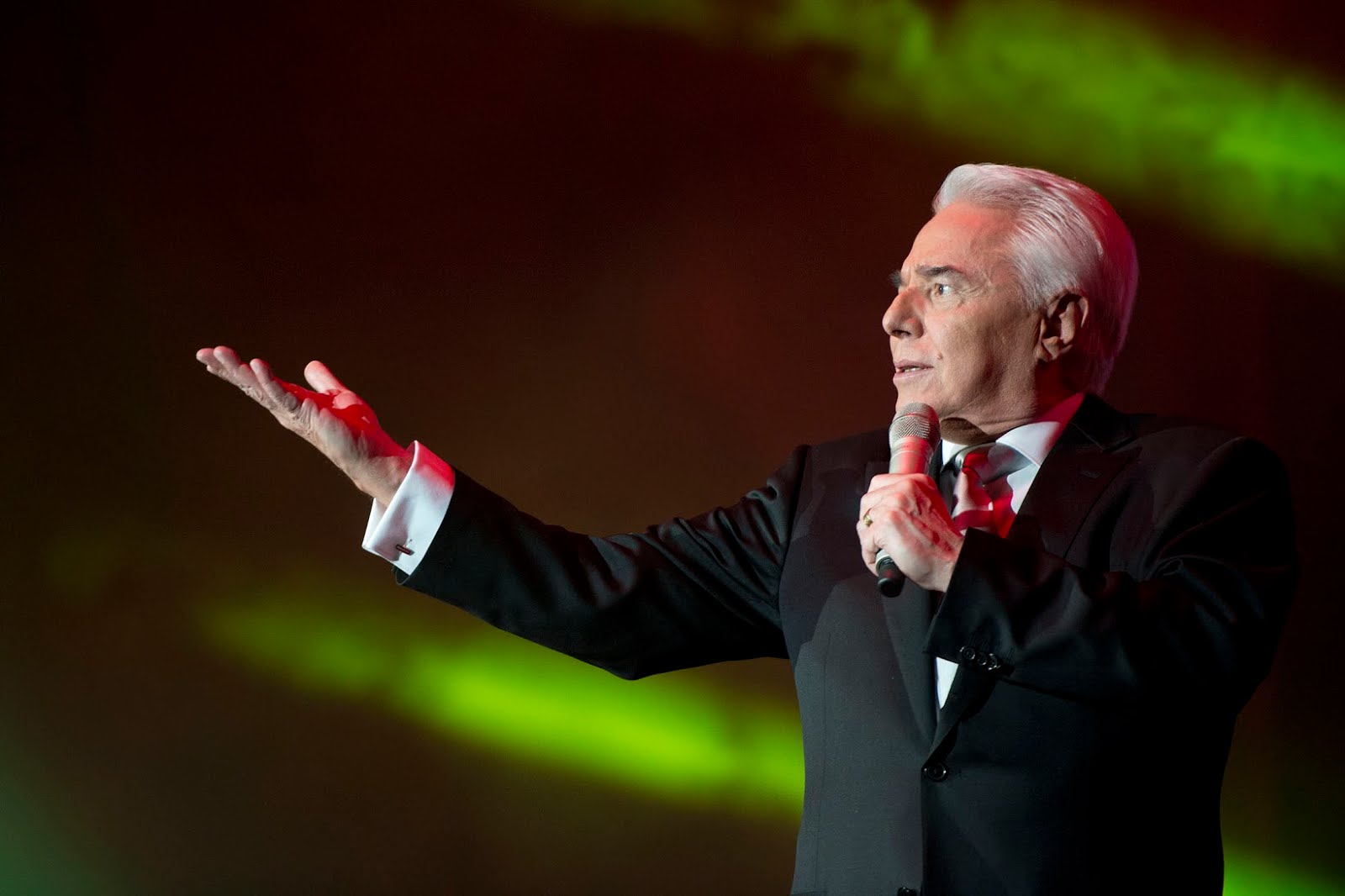 Enrique Guzmán presenta disco doble por su 50° aniversario - Noticias