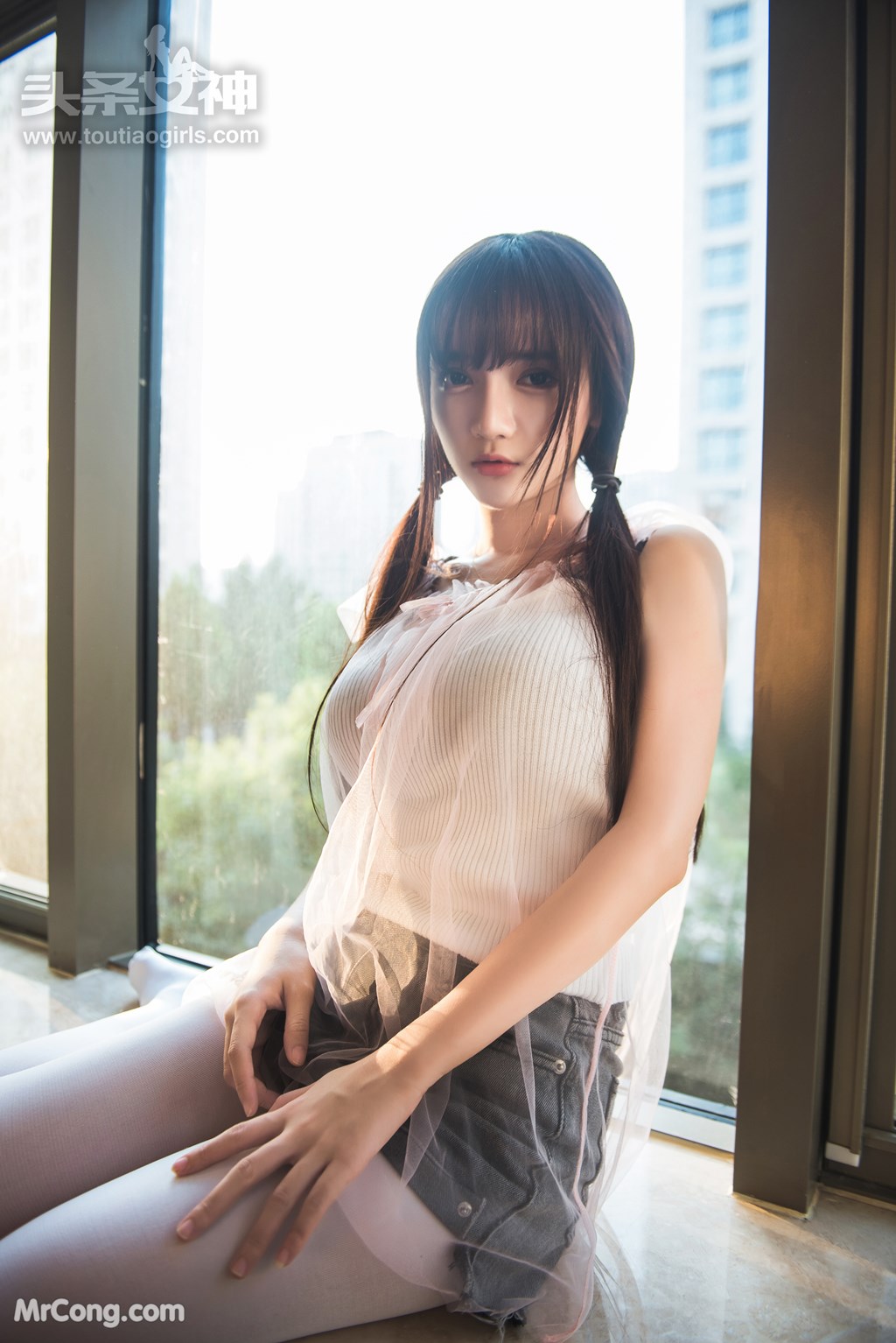 TouTiao 2017-08-11: Model Xiao Ru Jing (小 如 镜) (27 photos)