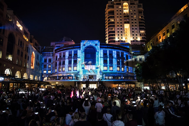 @SamsungSA Lights Up #NelsonMandelaSquare For Local Launch #GalaxyS8