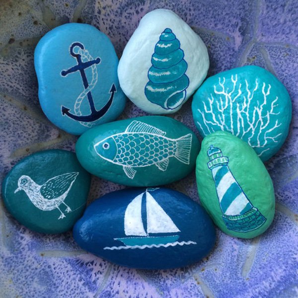 35 DIY Ideas of Painted Rocks Do it yourself ideas and projects