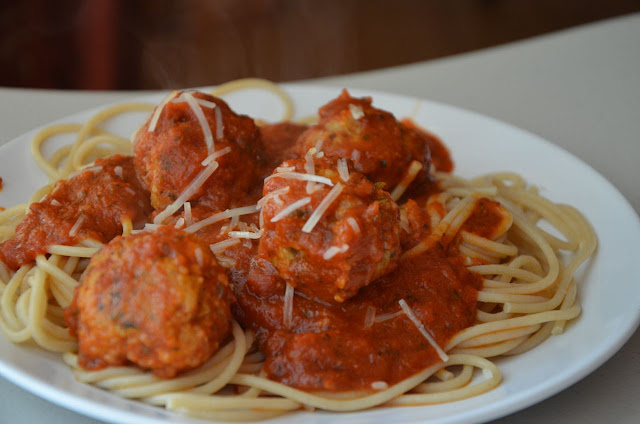 Recipe Shoebox: Spaghetti and Turkey - Pesto Meatballs