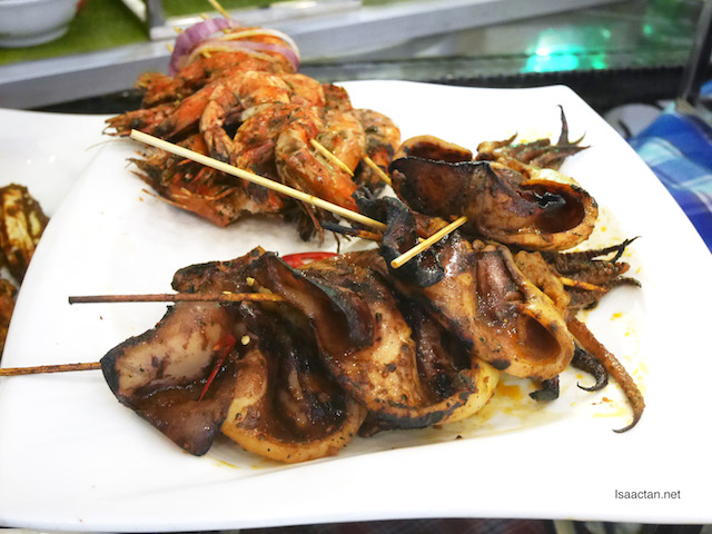 Grilled Sotong and Prawns