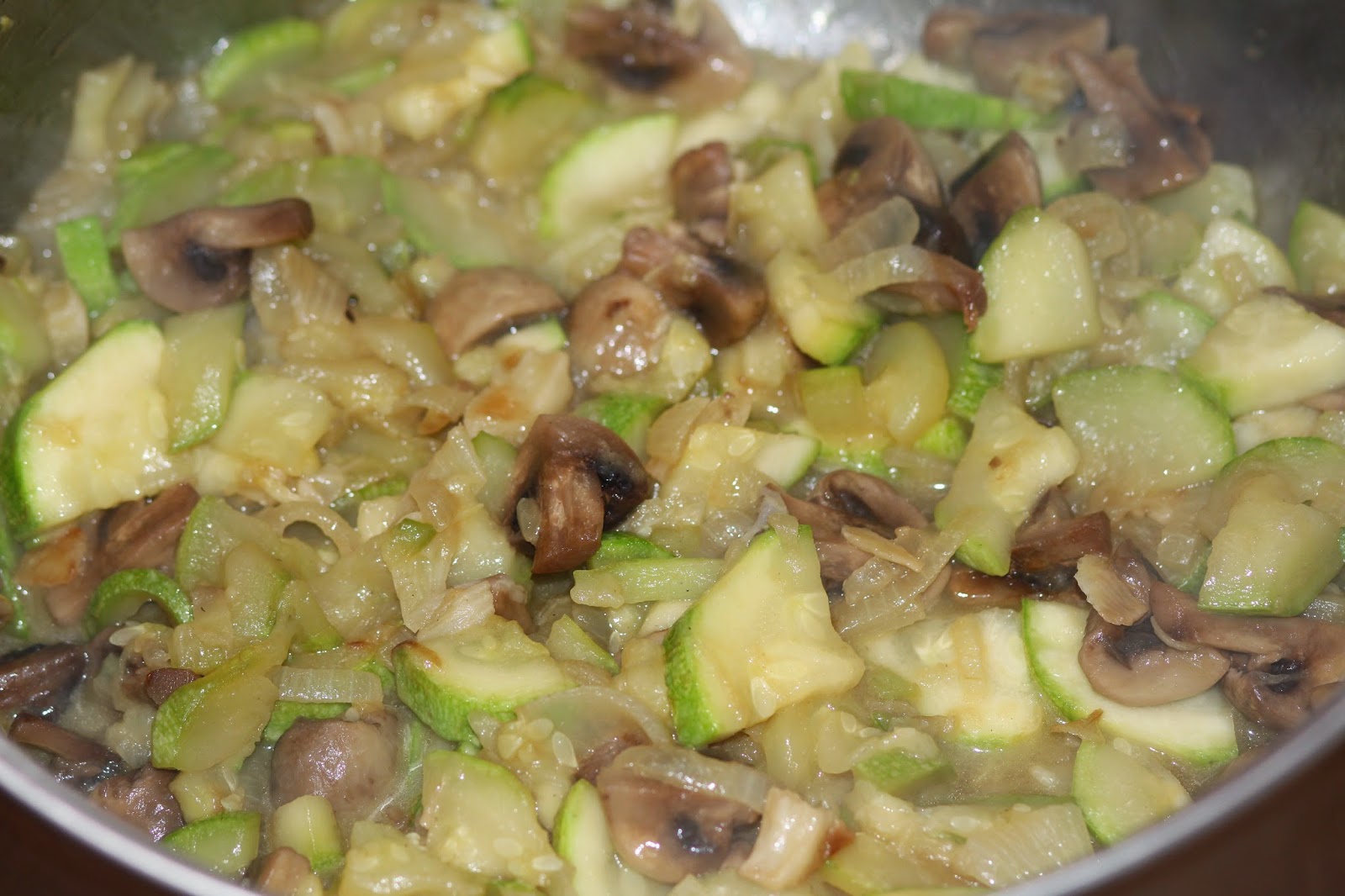 Кабачки с грибами
