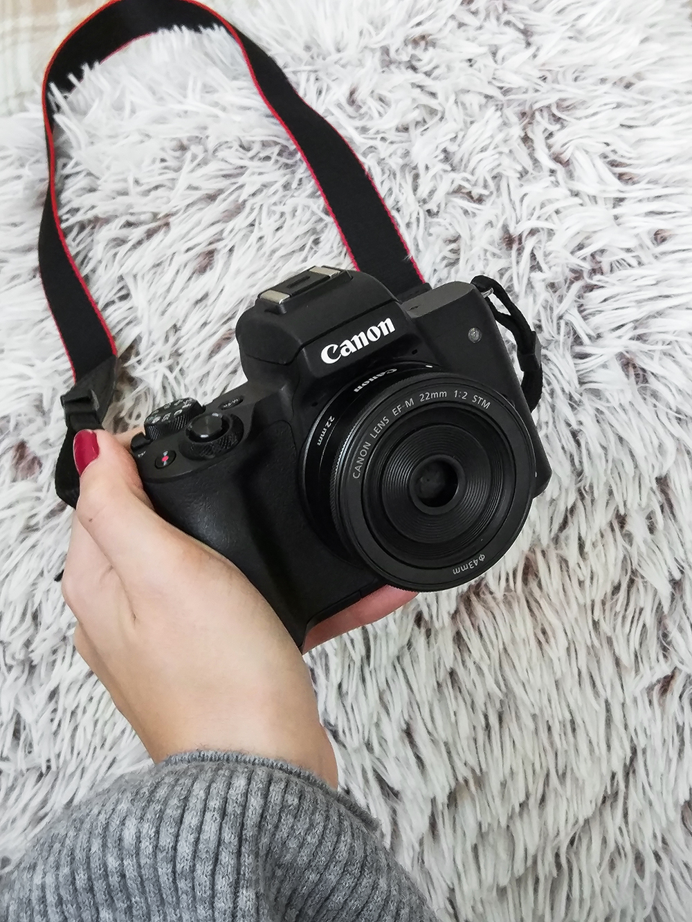 Canon M50