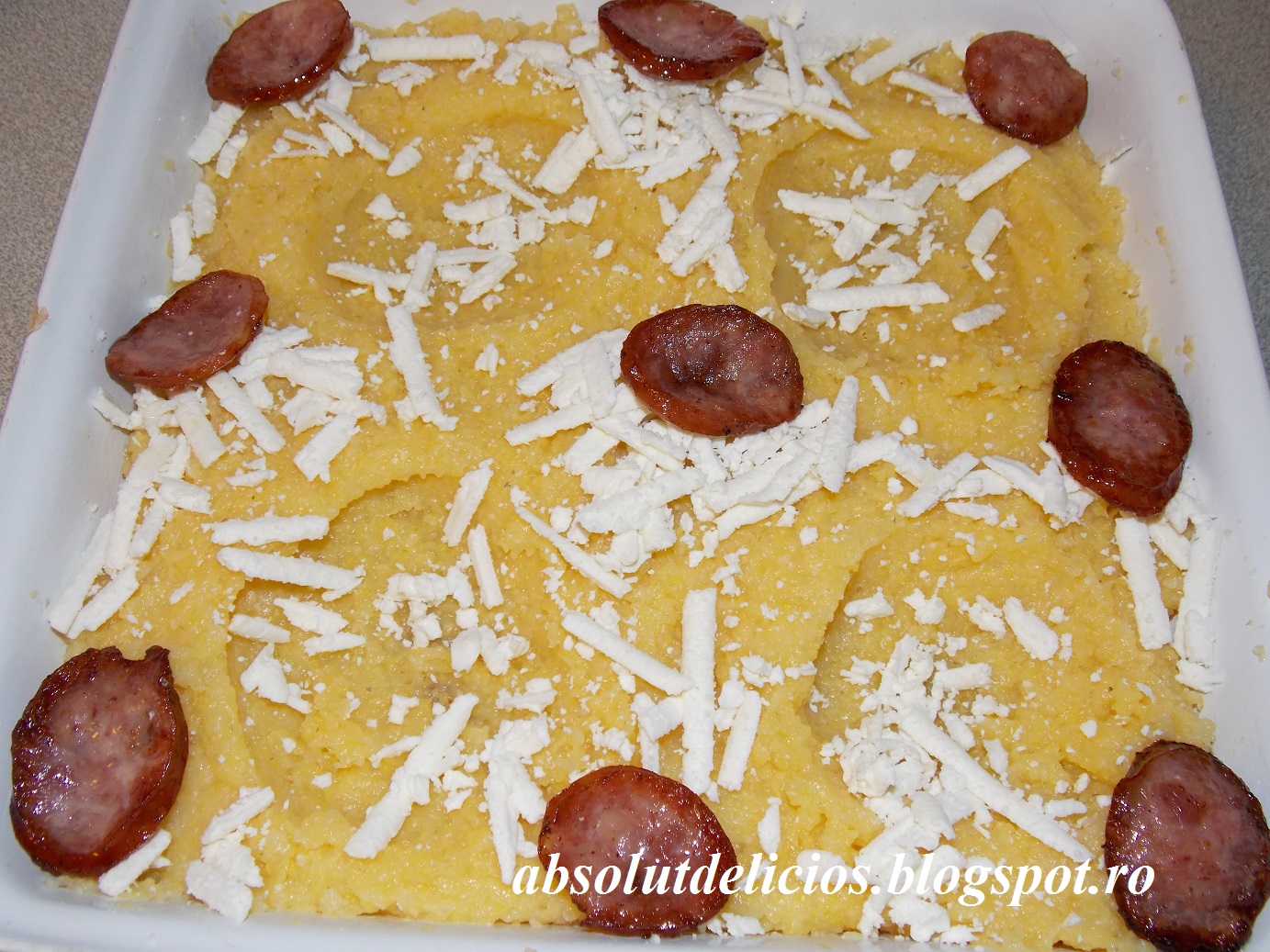 Absolut Delicios Retete culinare BAKED POLENTA LAYERED WITH SAUSAGES