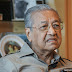 Tunjuk bukti kerajaan reka 45 tuduhan ke atas Zahid kata Mahathir dengan marah