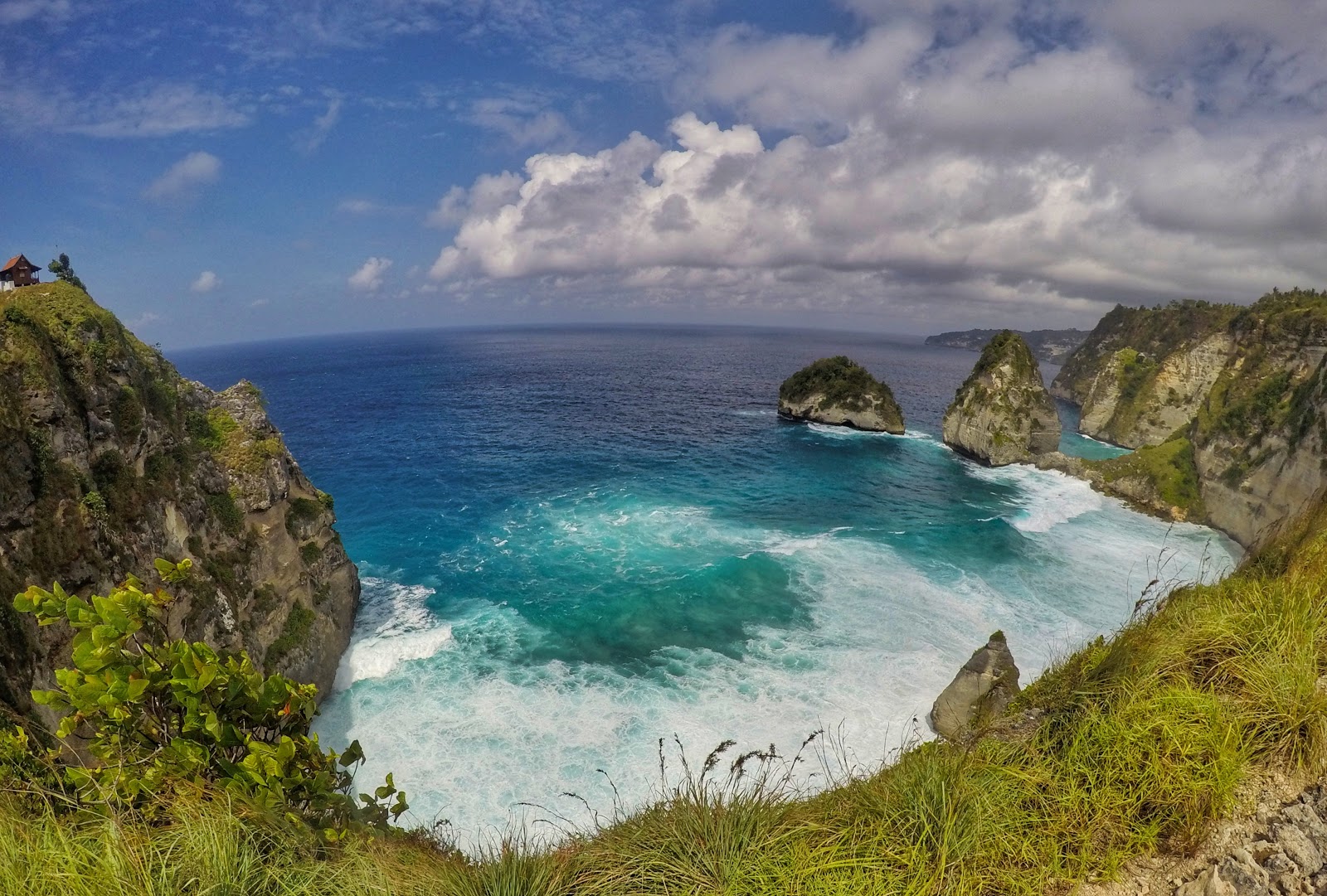 Inilah Tempat Wisata Keren Selain Pantai Di Pulau Nusa Penida