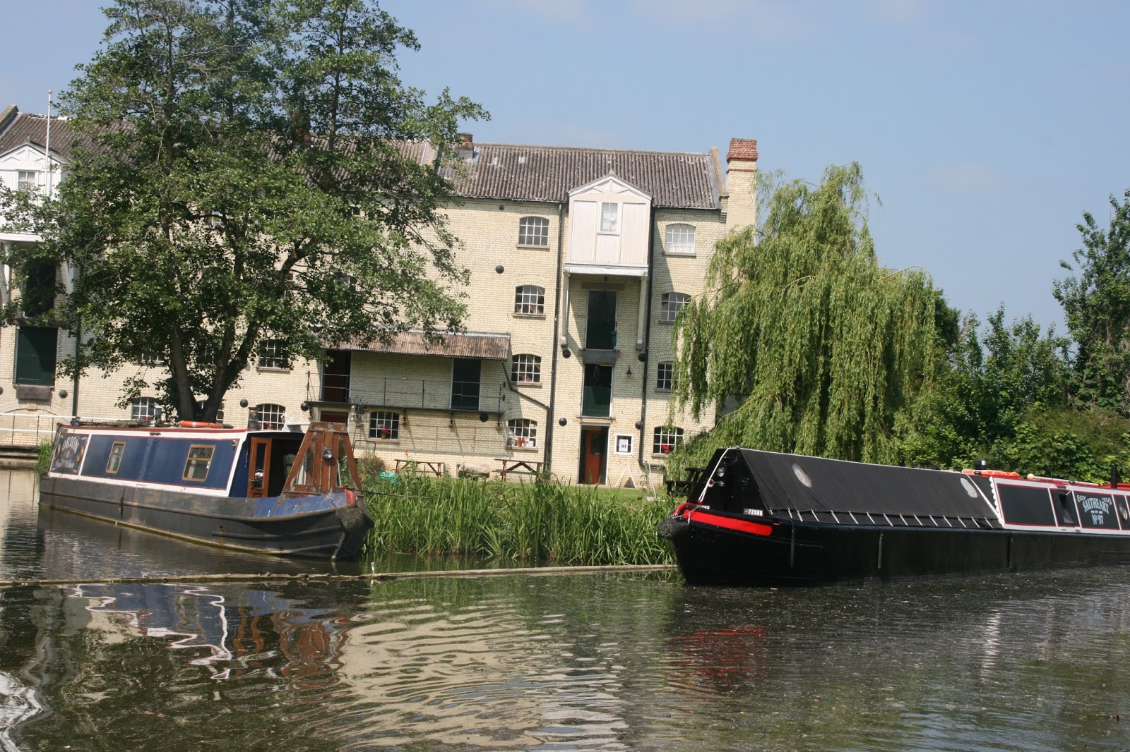 Narrow Boat Albert Broxbourne