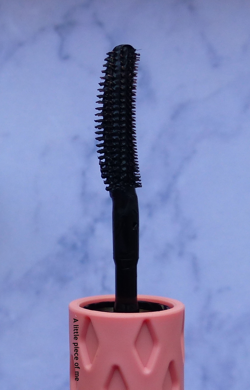 A little piece of me Benefit Roller lash mascara Review