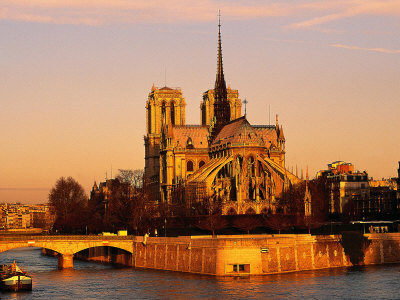 Paris attractions city guide for tourism and travel | Historical sites