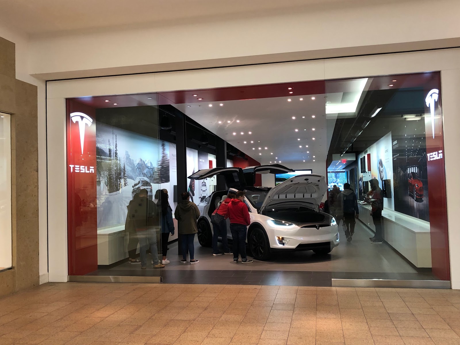 Tomorrow's News Today - Atlanta: [UPDATE] Tesla to Close Most of