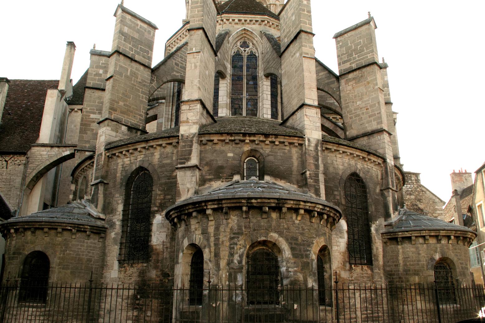 L'art roman ; passionnément Beaune ; Collegiale Notre Dame