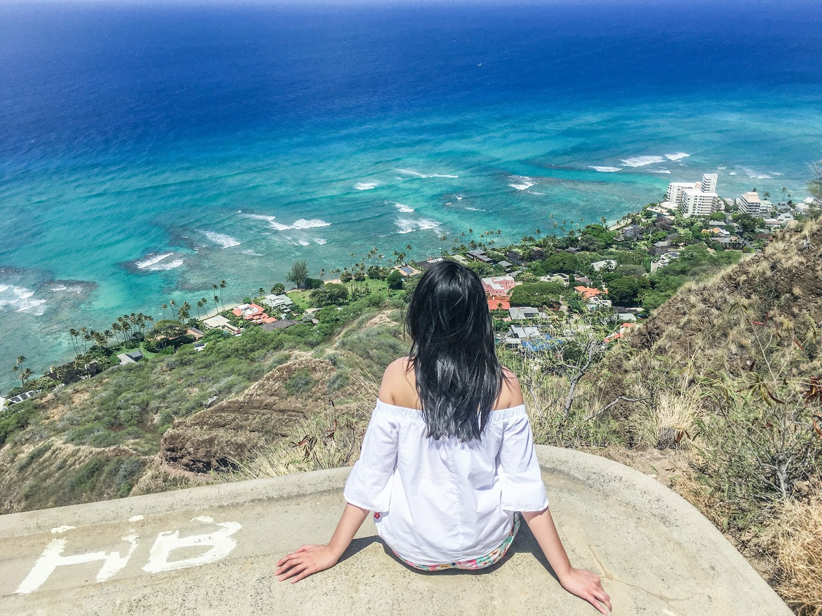 Diamond Head Hike in Honolulu + First Time Visitor Guide Closet de Jules