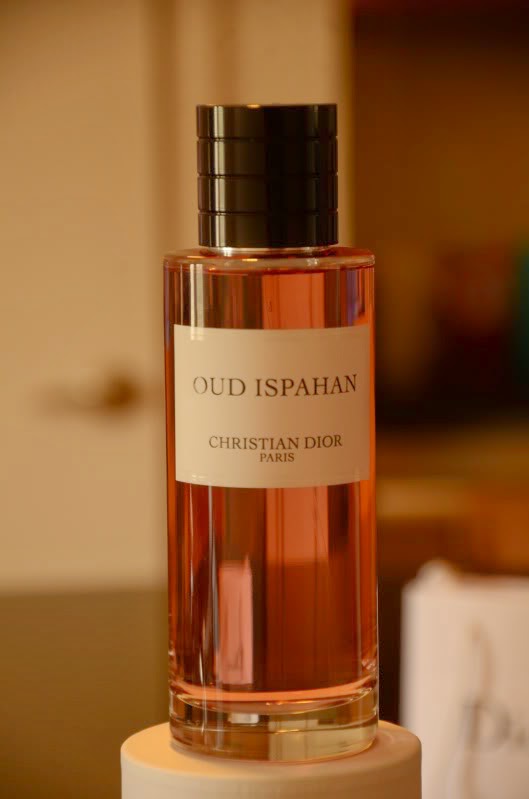 7 Nota 1 Parfüm Christian Dior Oud Ispahan