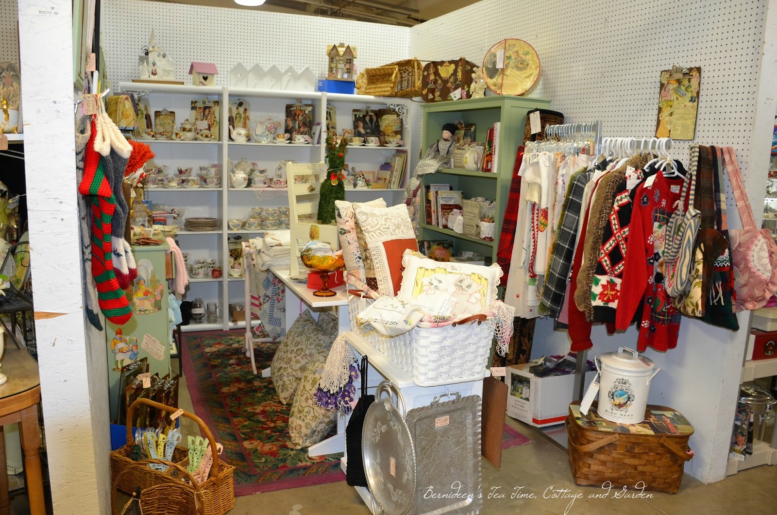 Bernideen's Tea Time, Cottage and Garden A NEW VENTURE AT MIDWAY