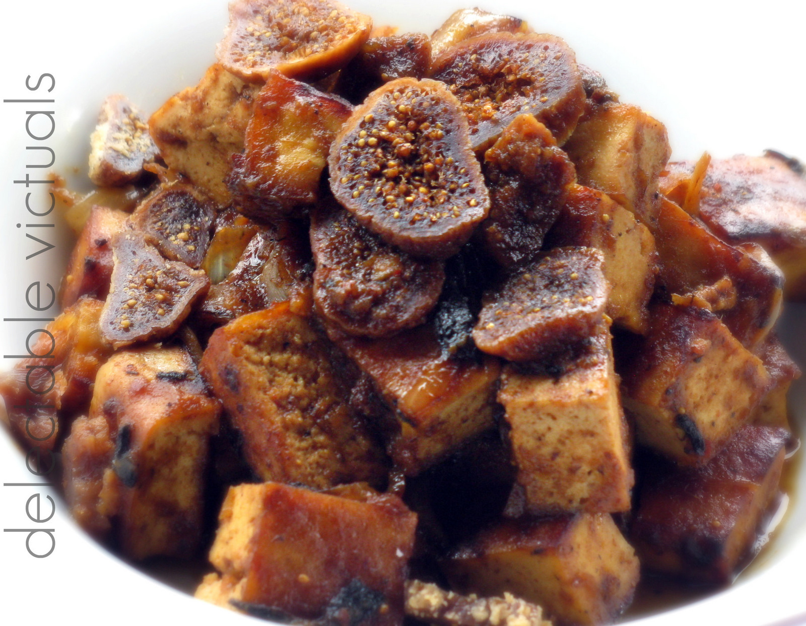 Delectable Victuals Baked Tofu in Fig Sauce