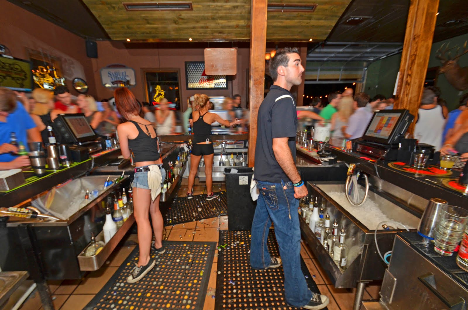 Right Side Royal: The Trophy Room - Dallas