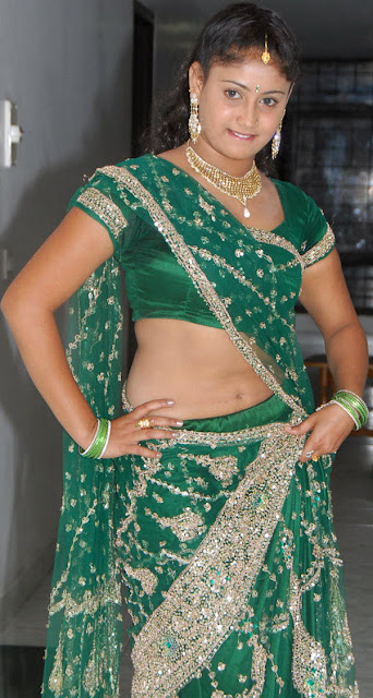 Actress Saree Below Navel Show Photos