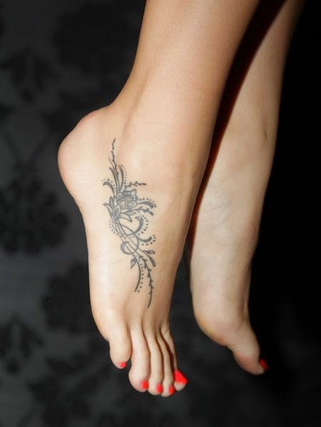 Small Flower Tattoos On Girl S Feet Tattoo Designs Picture Gallery