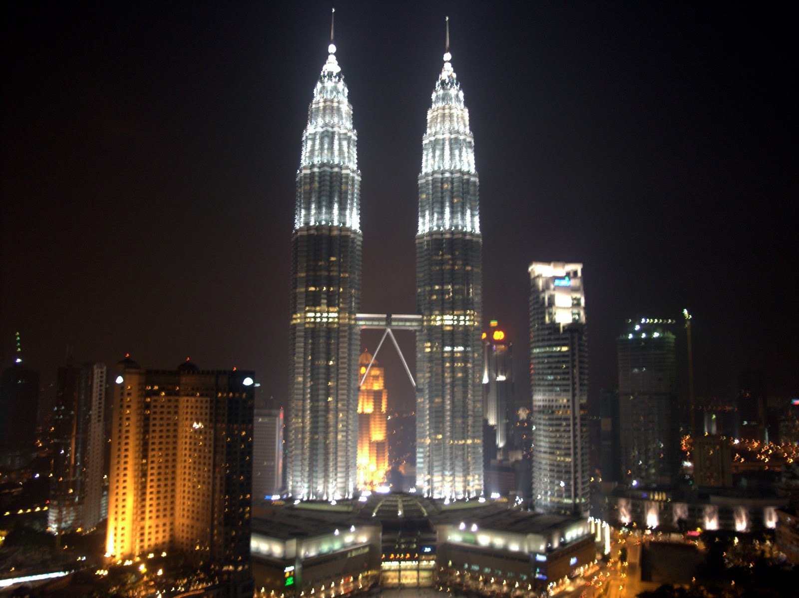World Beautifull Places: Petronas Towers Malaysia Information And Nice