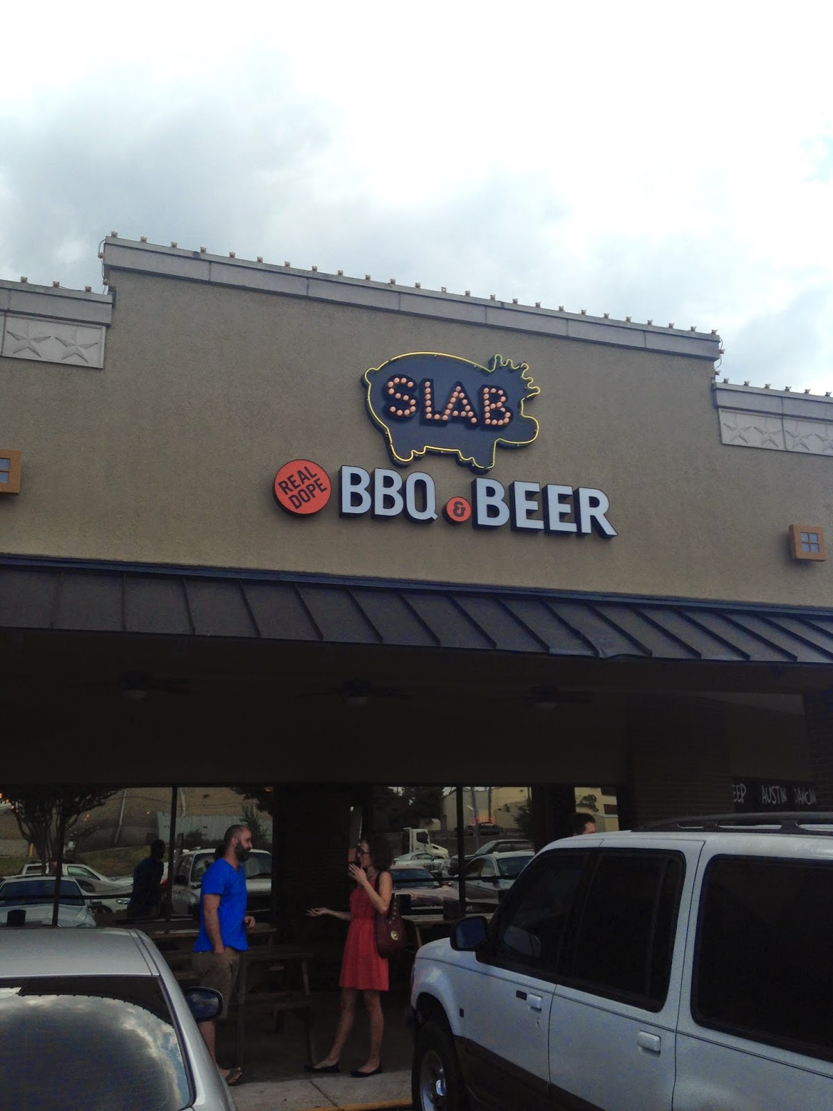 Man Up Tales of Texas BBQ™ First visit to SLAB BBQ (Austin, TX)